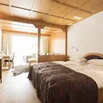 Boutiquehotel Grandau Hotel 4*