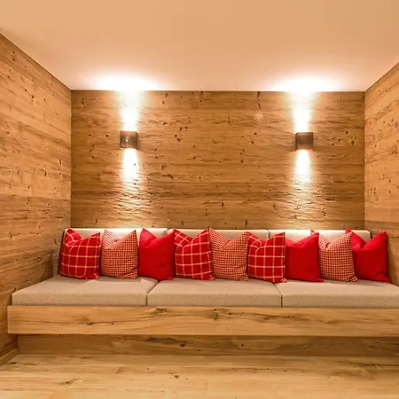 Hotel Boutiquehotel Grandau 4*