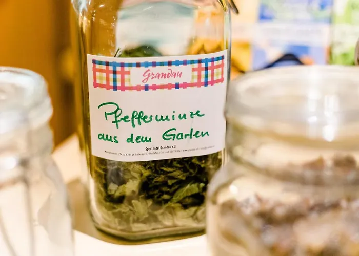 Hotel Boutiquehotel Grandau 4*